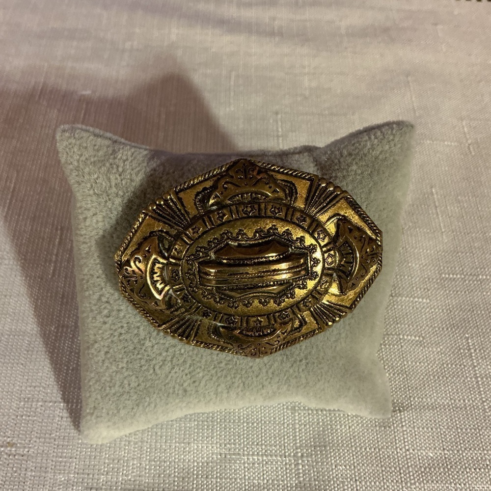 Etruscan Vintage Gold Tone Brooch
